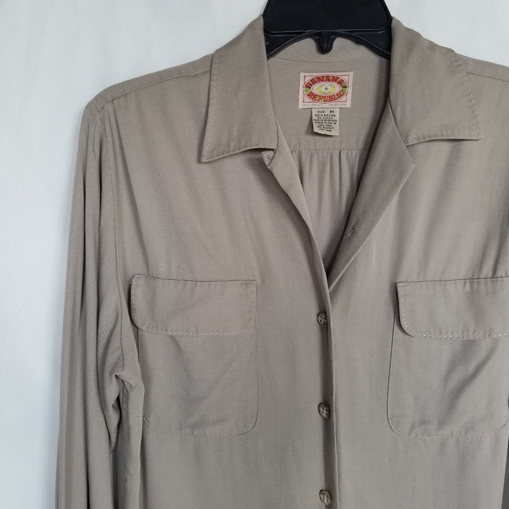 Vintage | Banana Republic Women's Chanteuse Shirt - Picture 5 of 16